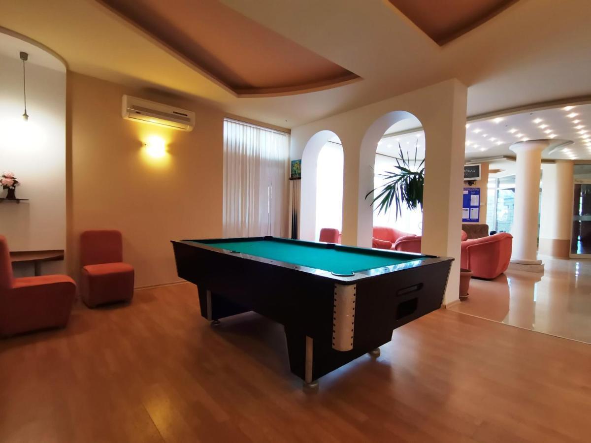 בלצ'יק Paris Hotel מראה חיצוני תמונה