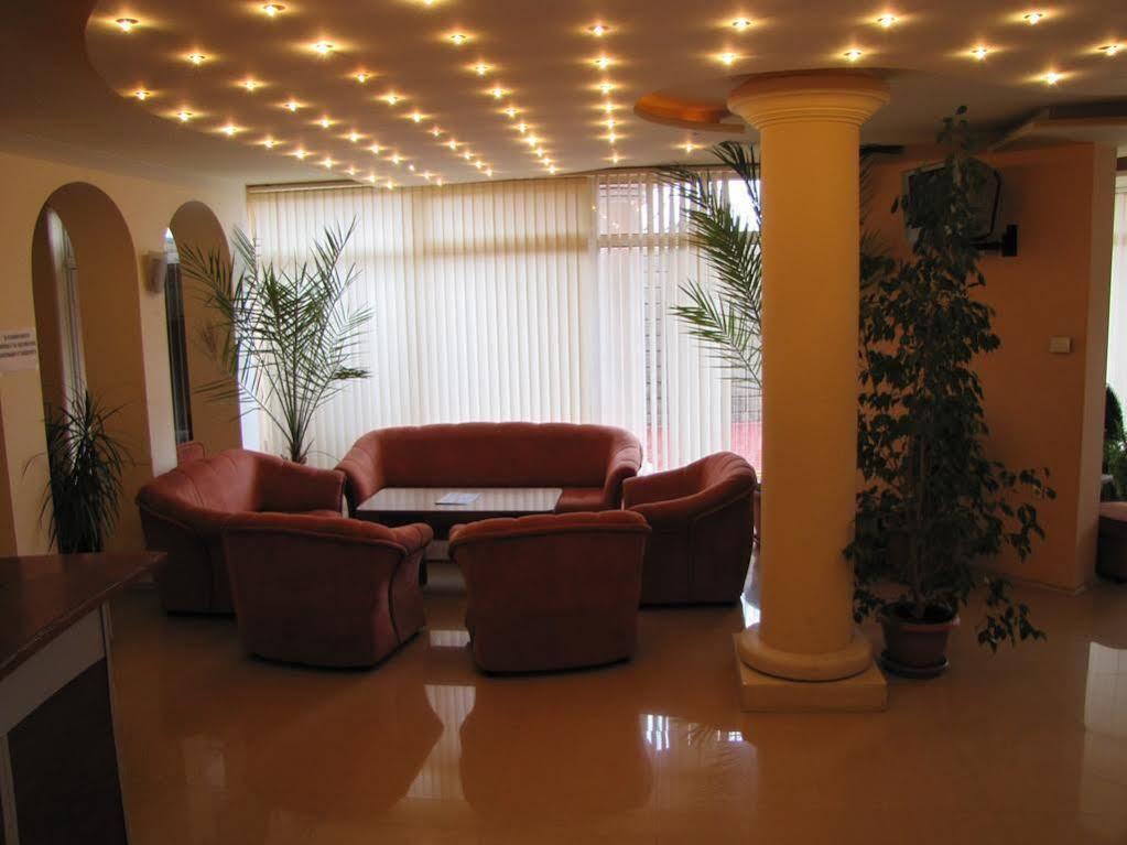 בלצ'יק Paris Hotel מראה חיצוני תמונה