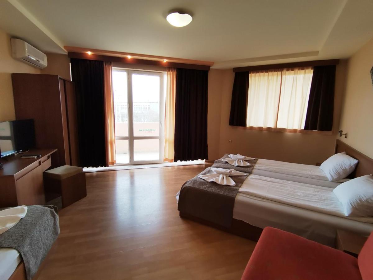 בלצ'יק Paris Hotel מראה חיצוני תמונה