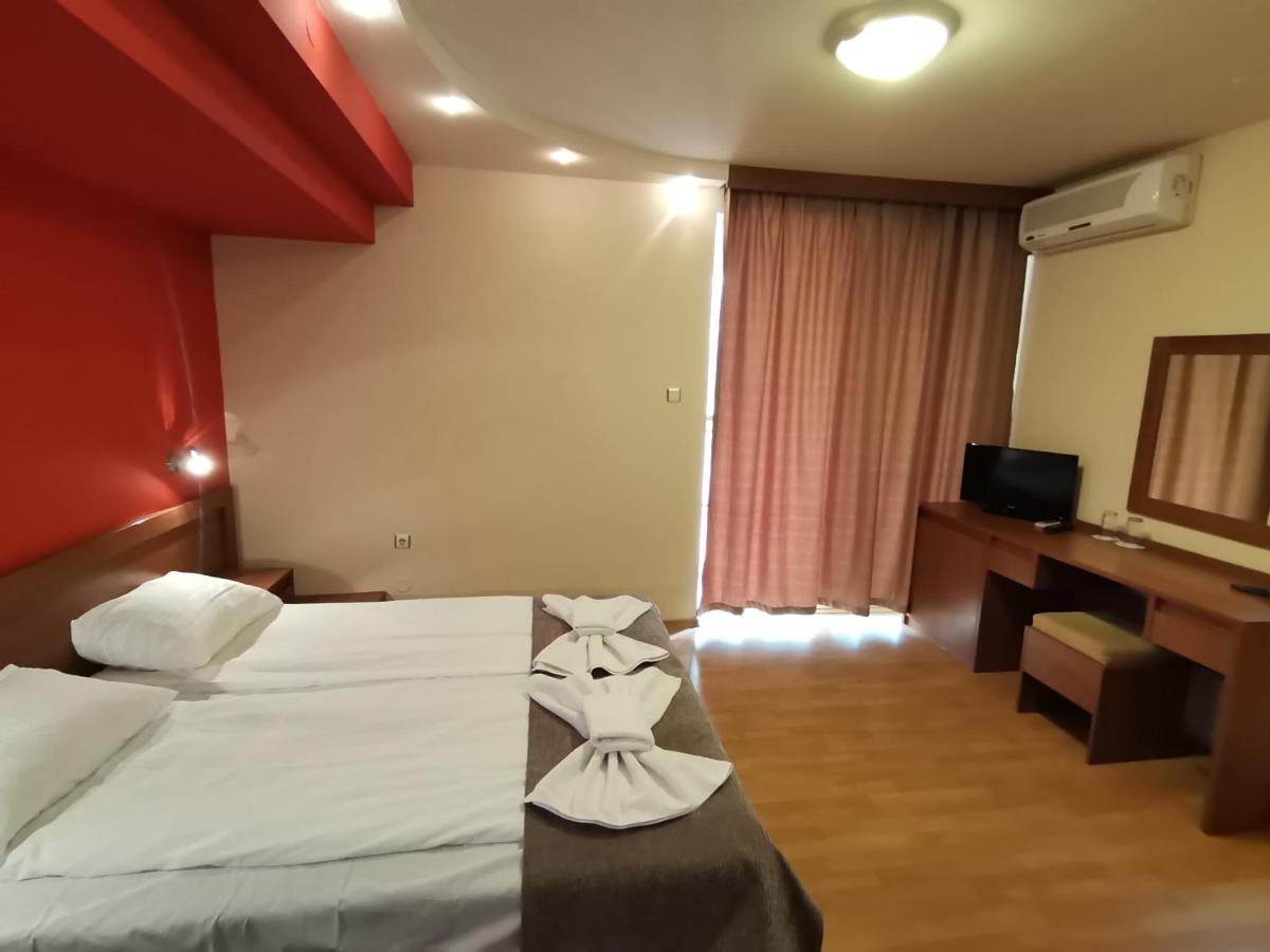 בלצ'יק Paris Hotel מראה חיצוני תמונה