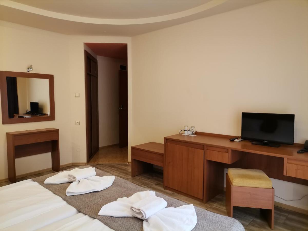 בלצ'יק Paris Hotel מראה חיצוני תמונה