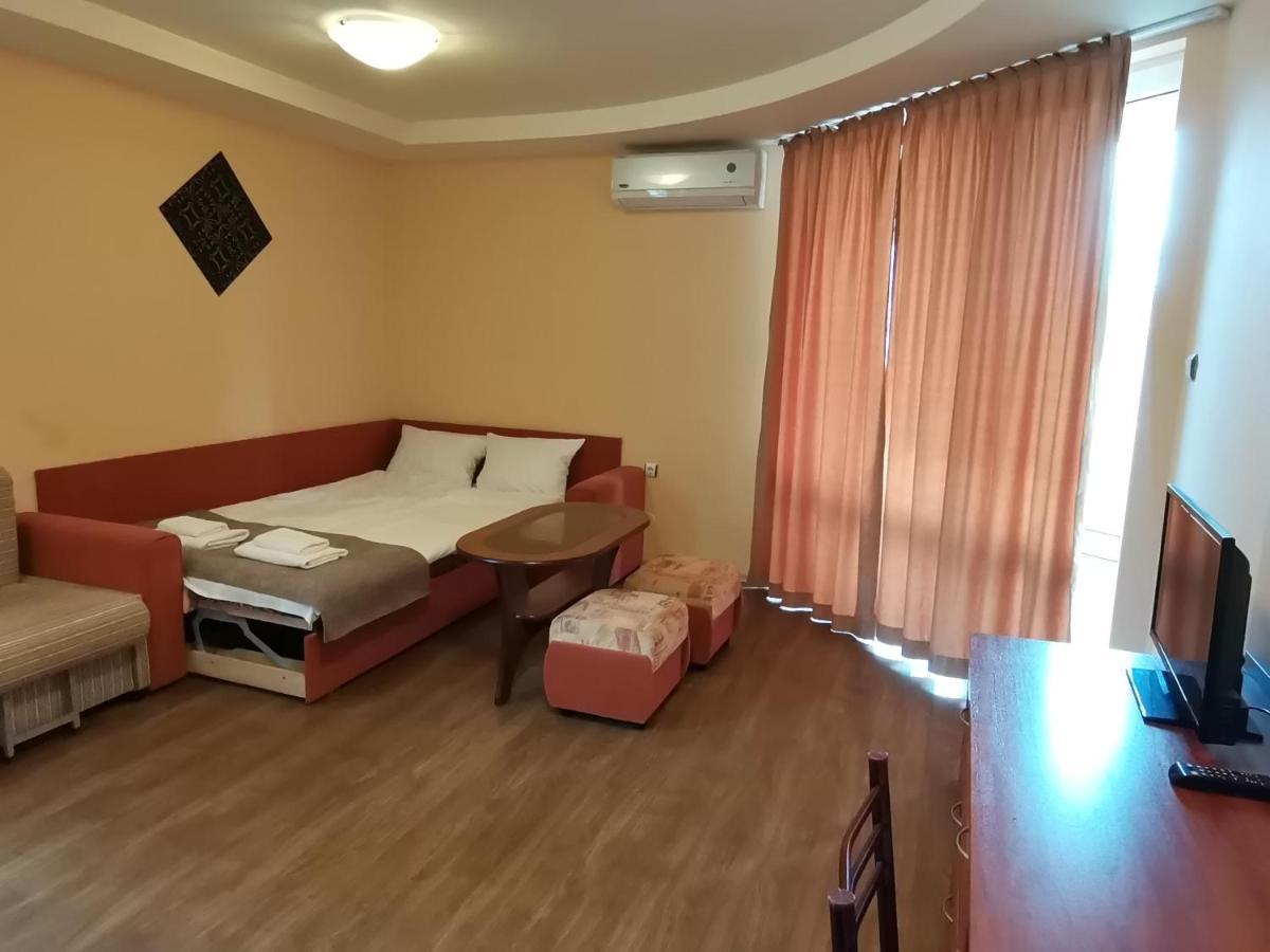 בלצ'יק Paris Hotel מראה חיצוני תמונה