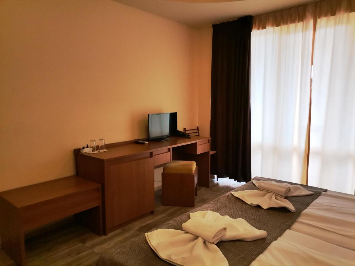 בלצ'יק Paris Hotel מראה חיצוני תמונה