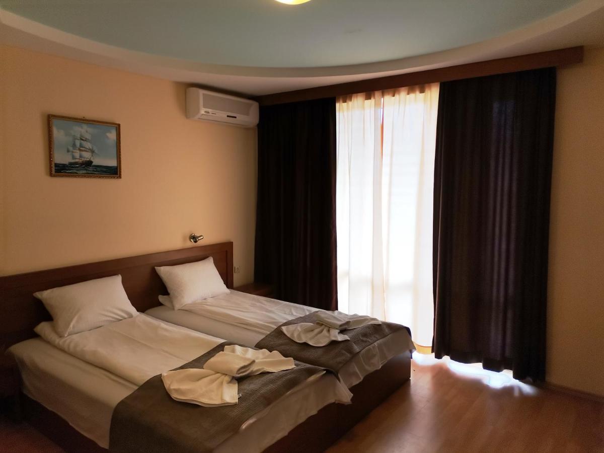 בלצ'יק Paris Hotel מראה חיצוני תמונה