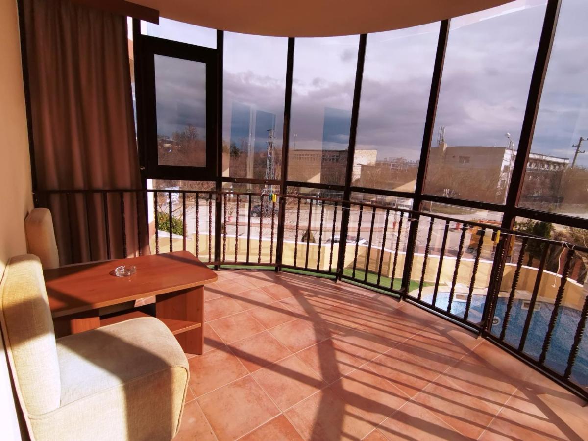 בלצ'יק Paris Hotel מראה חיצוני תמונה