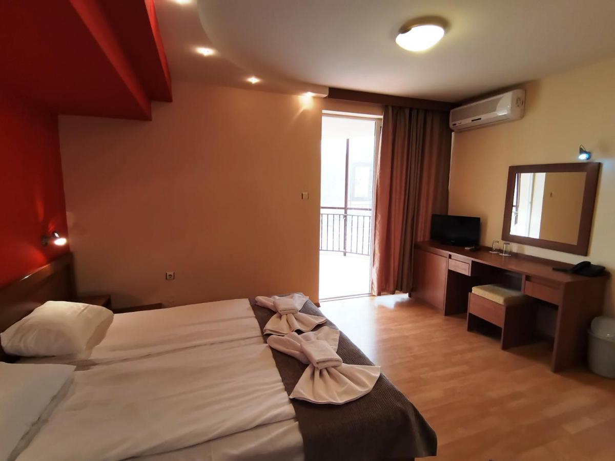 בלצ'יק Paris Hotel מראה חיצוני תמונה